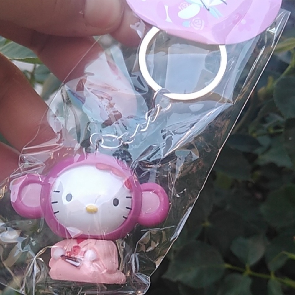 Hello Kitty Key Chain 💗 - Picture 1 of 2